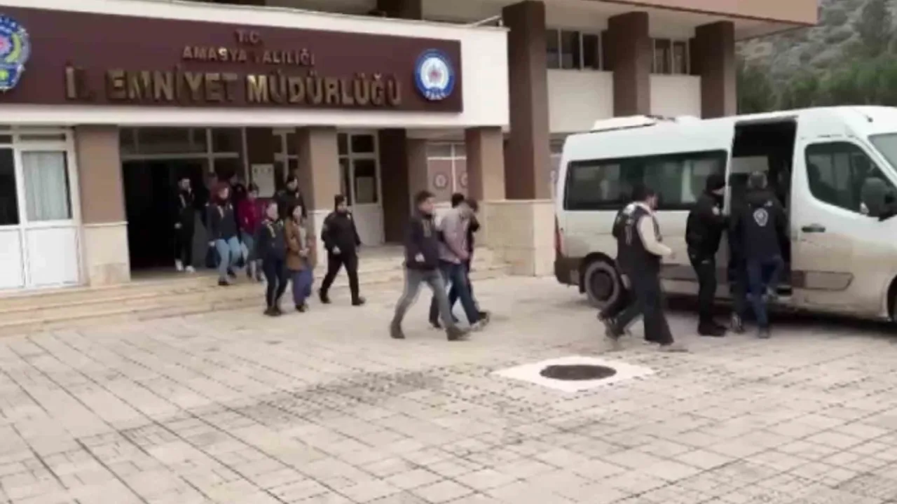 Dolandırılan 16 bin kişiden biri olduğunu polisten öğrendi: "Gereken cezayı almalarını istiyoruz"