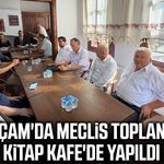 Alaçam'da meclis toplantısı Kitap Kafe'de yapıldı