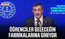 Öğrenciler geleceğin fabrikalarına giriyor
