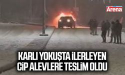 Samsun’da karlı yokuşta ilerleyen cip alevlere teslim oldu