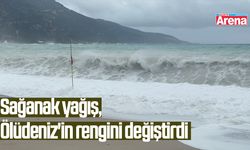 Sağanak yağış, Ölüdeniz'in rengini değiştirdi