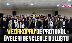 Vezirköprü'de protokol üyeleri gençlerle buluştu