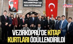 Vezirköprü’de kitap kurtları ödüllendirildi