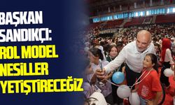 Canik’te 2 bin 500 çocuk hediyelerine kavuşuyor