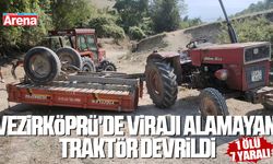 Vezirköprü'de virajı alamayan traktör devrildi
