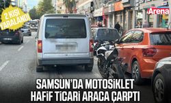 Samsun’da motosiklet hafif ticari araca çarptı