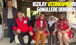 Kızılay Vezirköprü'de ihtiyaç sahibi ailelerle bir arada