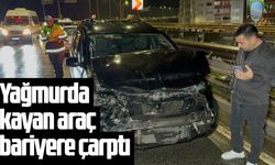 Samsun'da yağmurda kayan araç bariyere çarptı