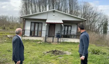 Toprak Altından Akan Su ve Taş Ocağı Bu Mahalleyi Parça Parça Yok Ediyor