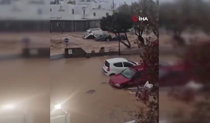 Yunanistan’ın Paros ve Mikonos adalarında sel felaketi