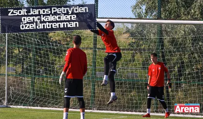 Zsolt Janos Petry’den genç kalecilere özel antrenman
