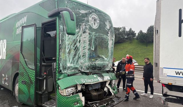 SON DAKİKA: Konyaspor otobüsü kaza yaptı!