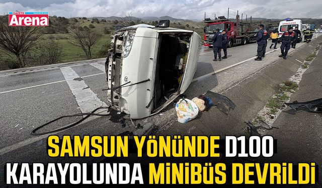 Samsun yönünde D100 karayolunda minibüs devrildi