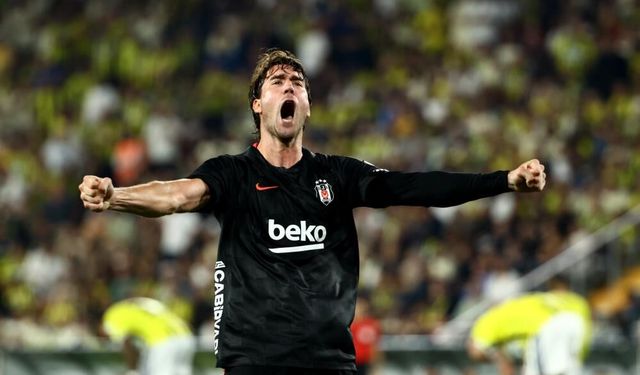Beşiktaş derbide Fenerbahçe'yi devirdi