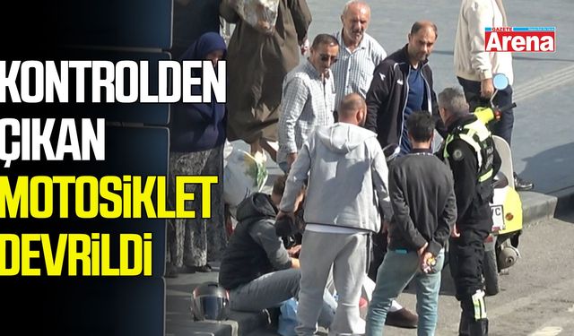 Kavşakta kontrolden çıkan motosiklet devrildi