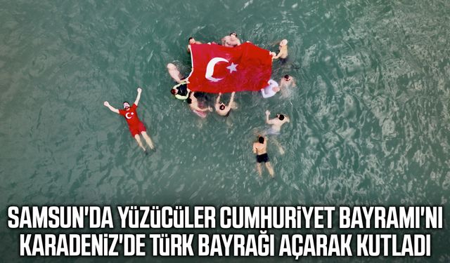 Samsun'da yüzücülerden 29 Ekim'e özel bayraklı kutlama