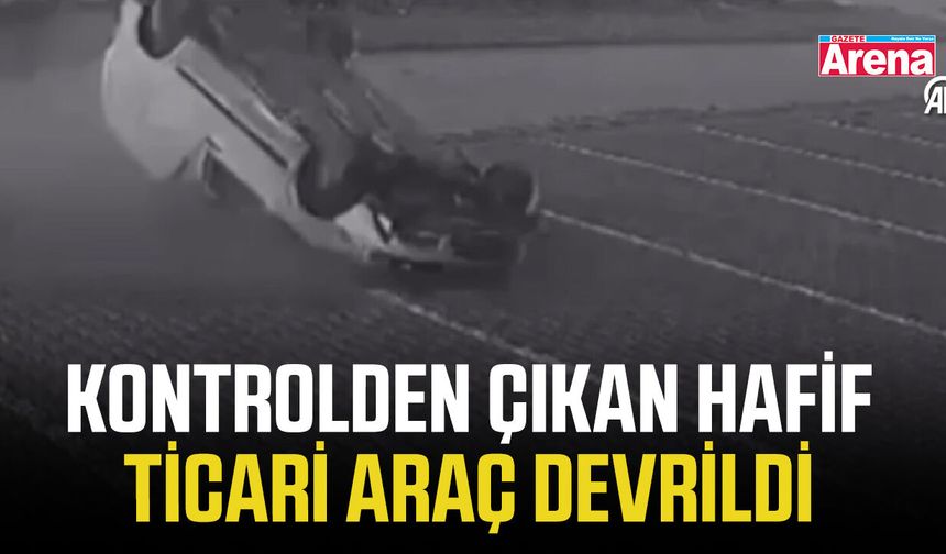 Samsun'da hafif ticari araç devrildi, o anlar kamerada