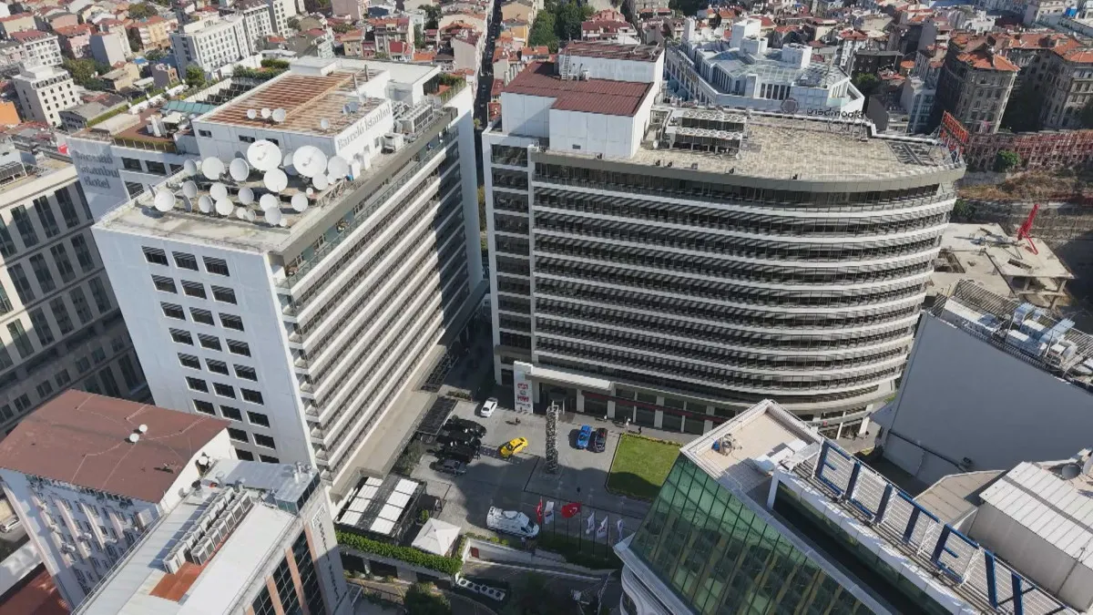 68F69B5725B4E434 W1200Xh675