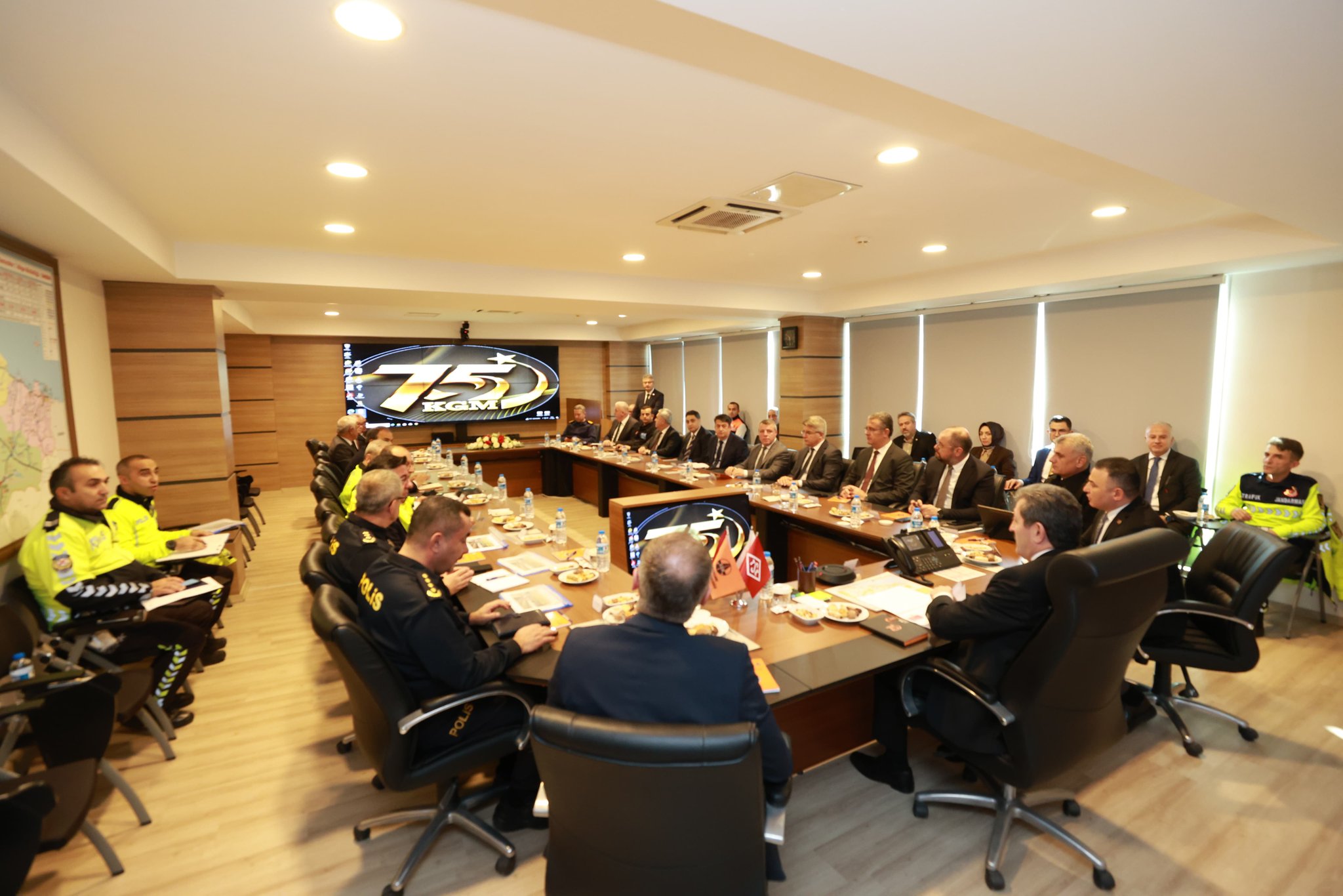 G5 K Q L6 C Ws A A5 Uaz