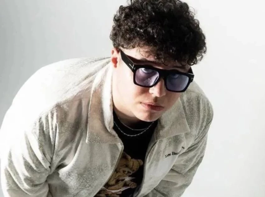 6951046Cc419Bff4F1A93064