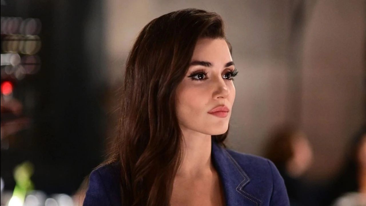 Hande Ercelin Dizideki Kardesi Belli Oldu Isim Sosyal Medyayi Ikiye Boldu 17326941961438