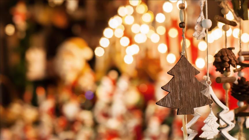 Thumbs B C 496E263B1C9B5C13F74Dac82A1E22E5E-1