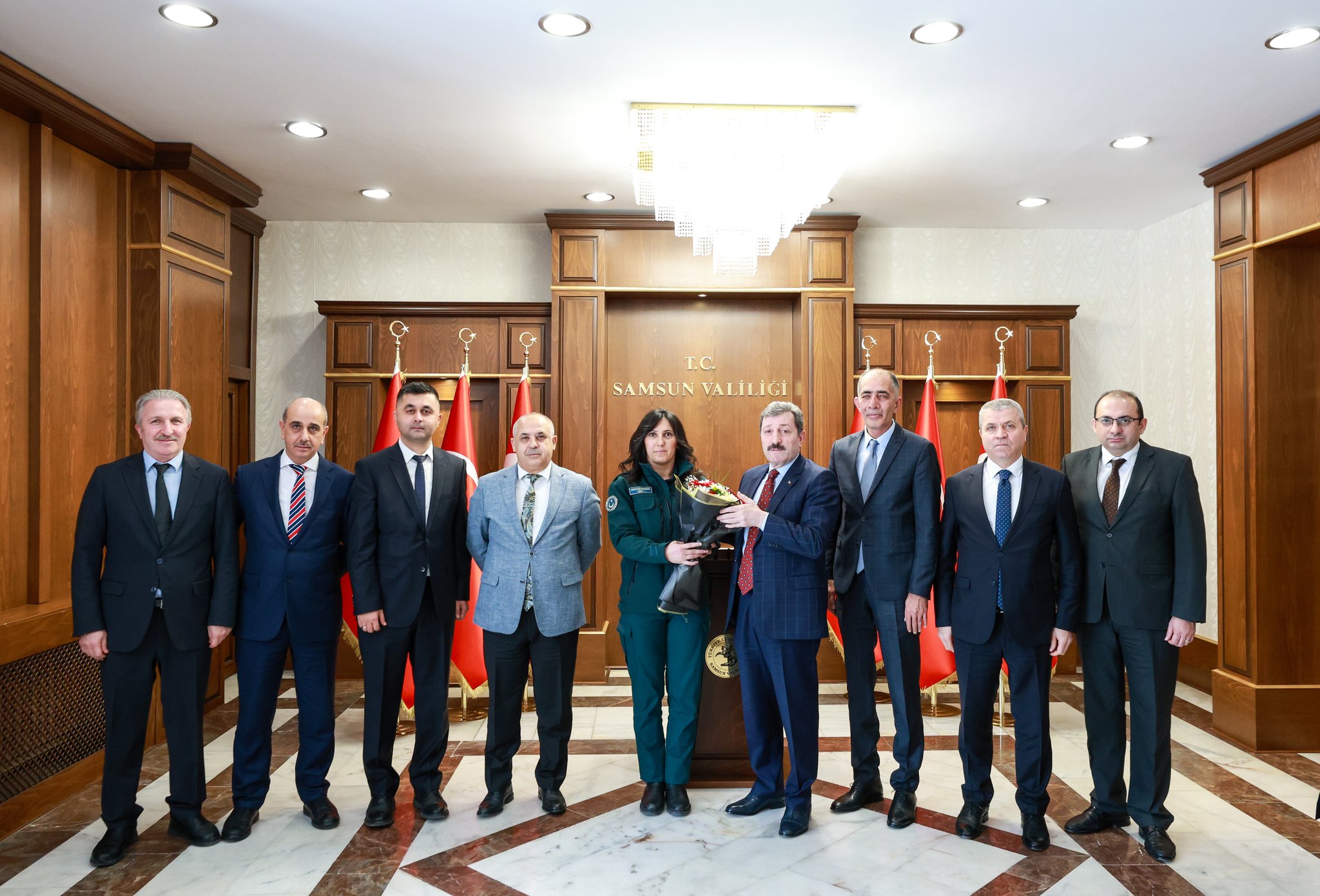 G S T Tm G W M A A K Eg Y