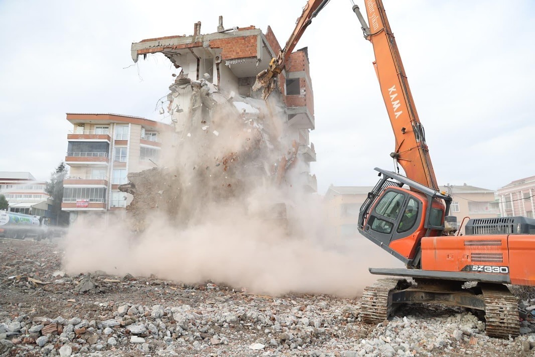 G A Z E T E A R E N A-37