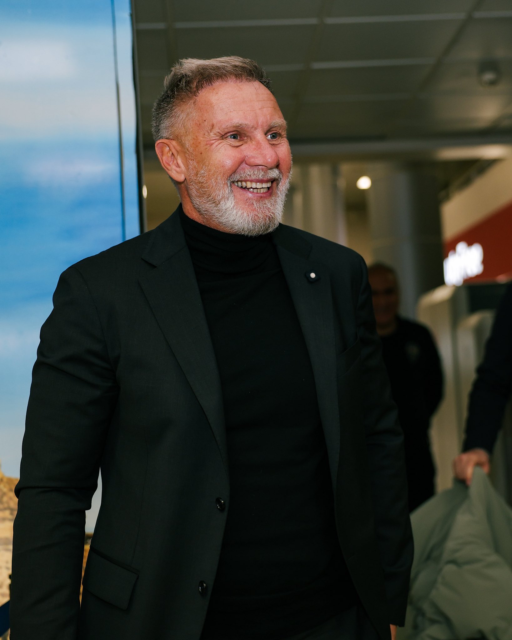 H B N W Cy V W U A Ajqn0