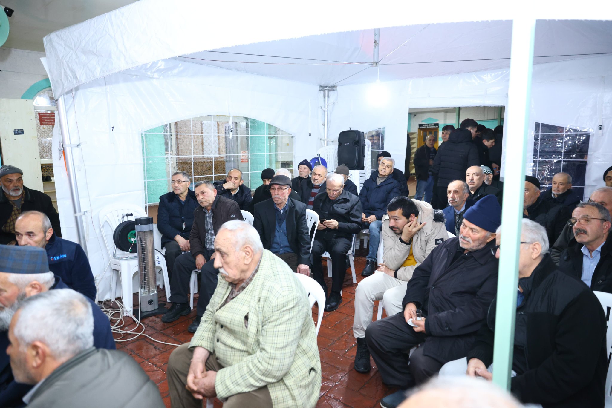 H B3 Tx9I W0 A E4R O8