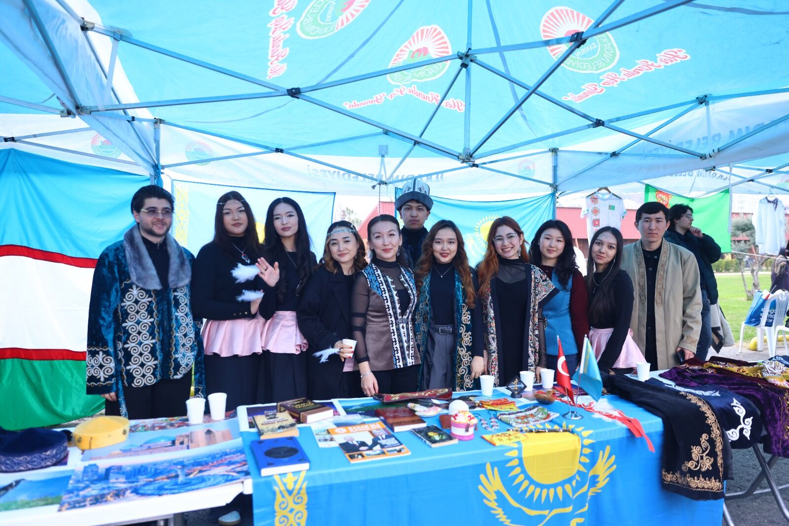 H D8Wc A G W U A Altn K