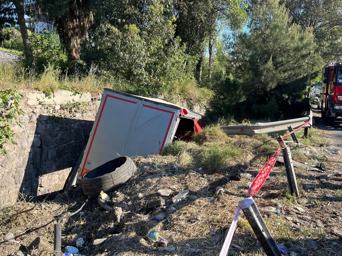 0X0 Izmirde Facia Freni Patlayan Tir 10 Araci Bicti 2 Olu 5 Yarali 1777480629737