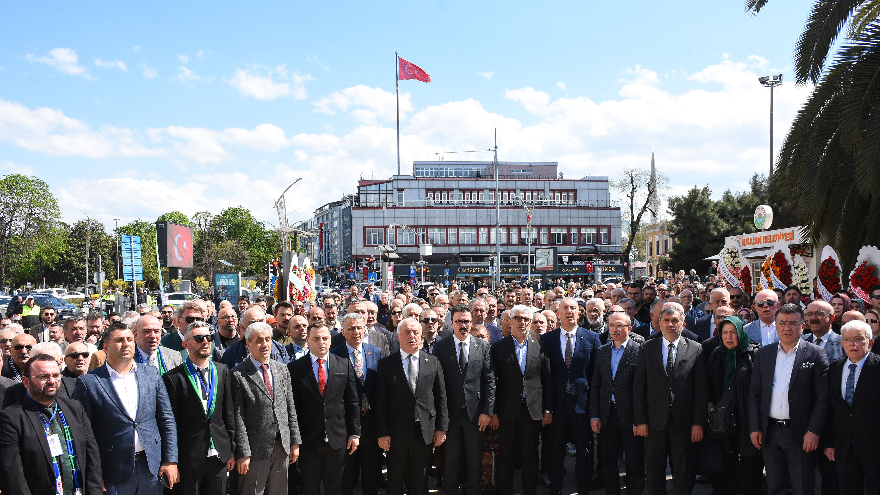 A A 20260316 40841523 40841520 S A M S U N D A M I N I B U S L E C A R P I S A N M O T O S I K L E T T E K I 1 K I S I O L D U-2