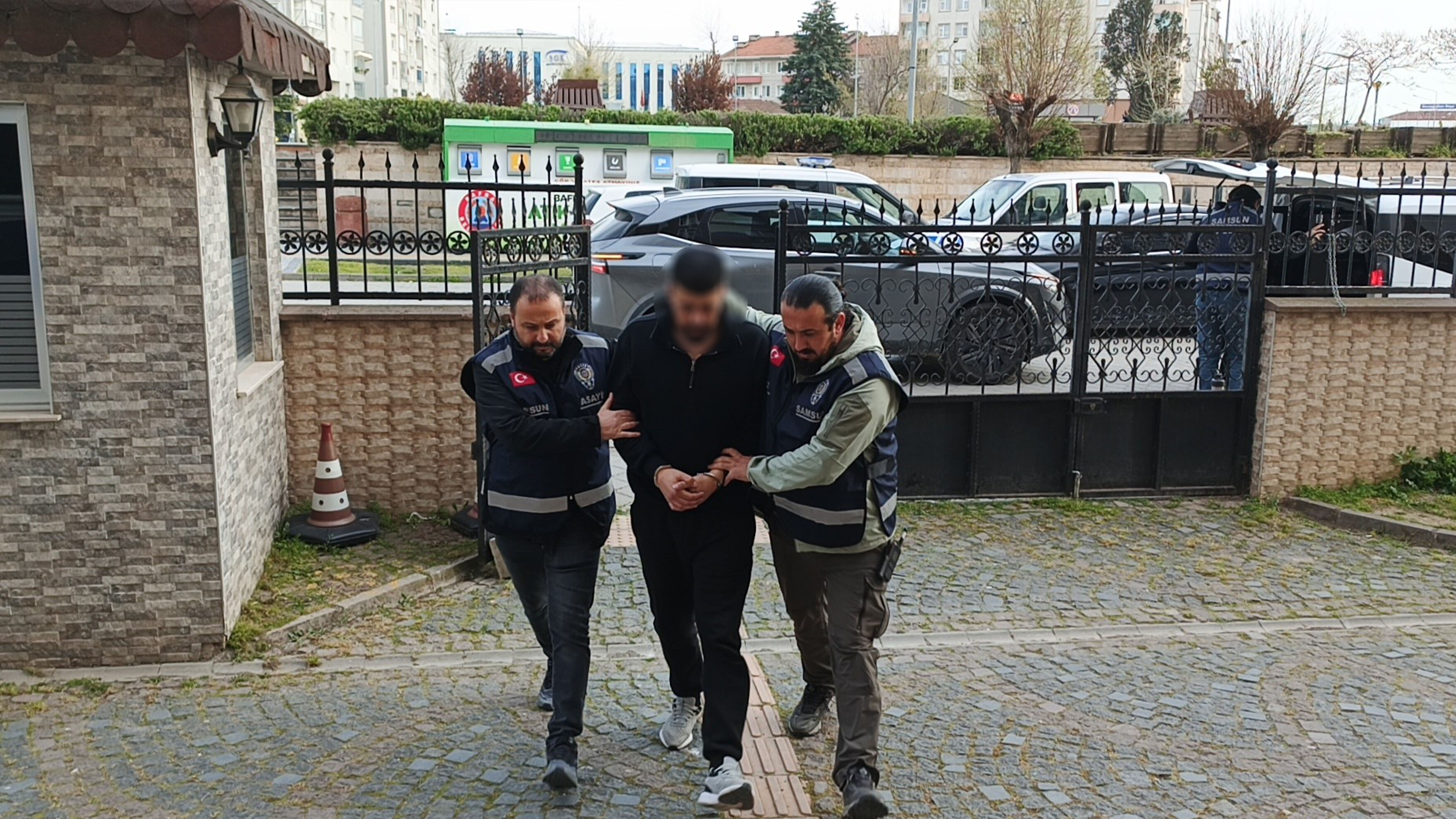 A A 20260316 40841523 40841520 S A M S U N D A M I N I B U S L E C A R P I S A N M O T O S I K L E T T E K I 1 K I S I O L D U