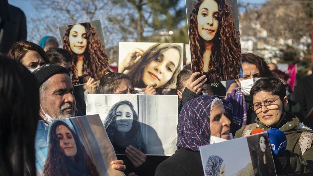 Gulistan Doku Aa 1738680