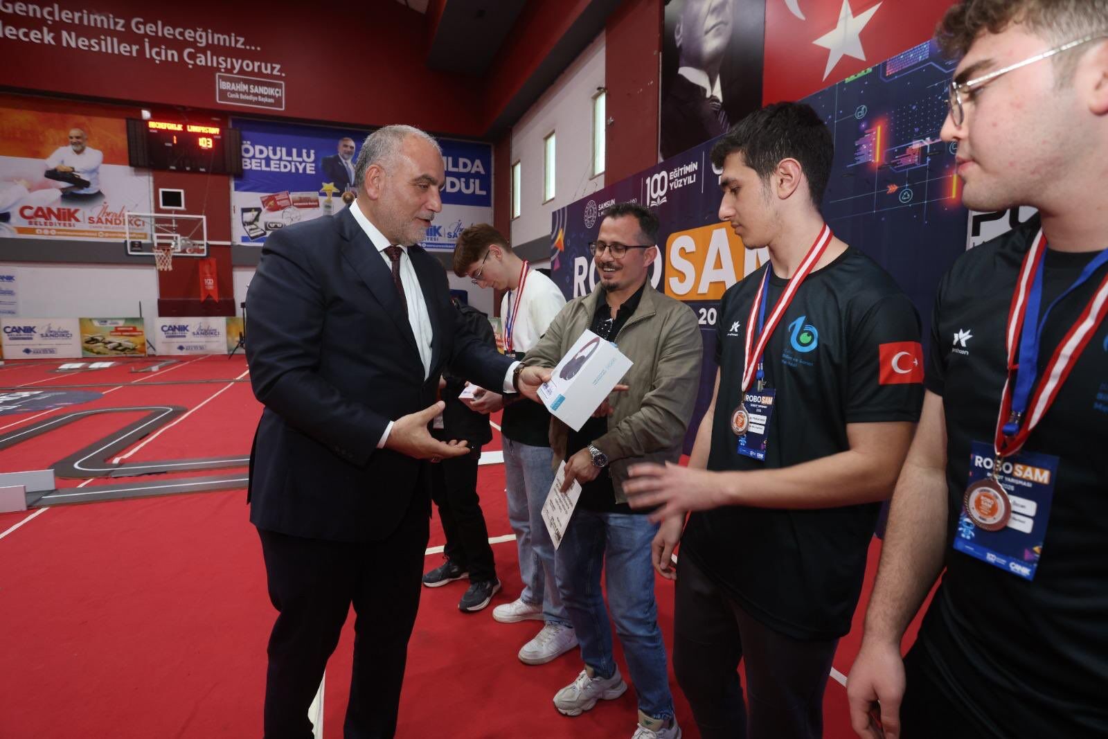 H F9 Od4Y Xw A Aq W W G