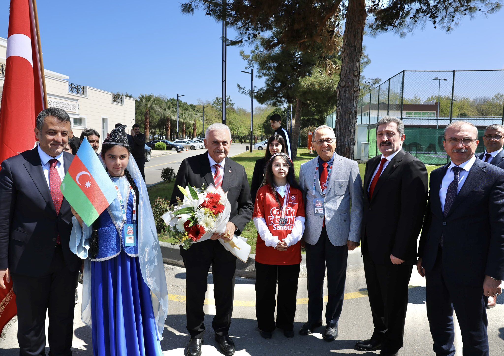 H G X T V3J X A A Ar Qf X