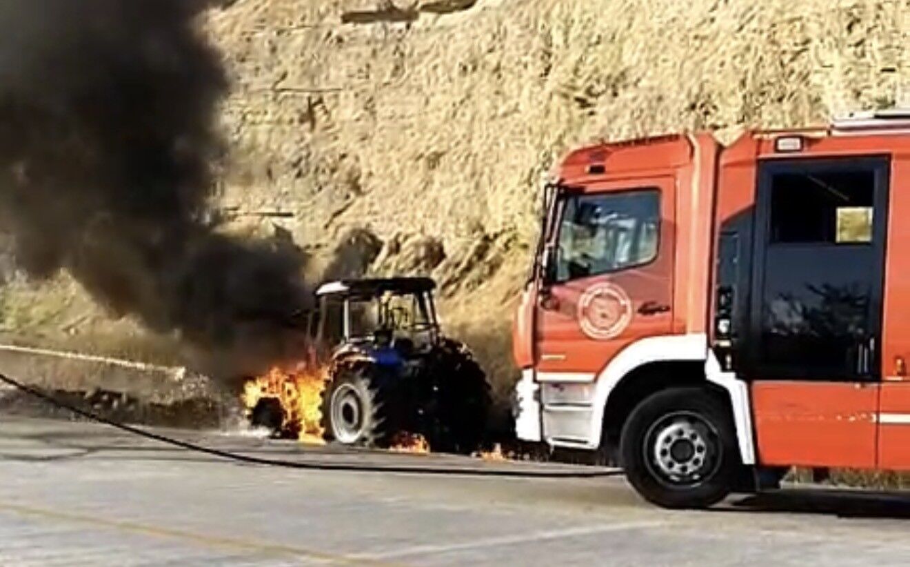 Samsun'da Traktör Alevlere Teslim Oldu (3)