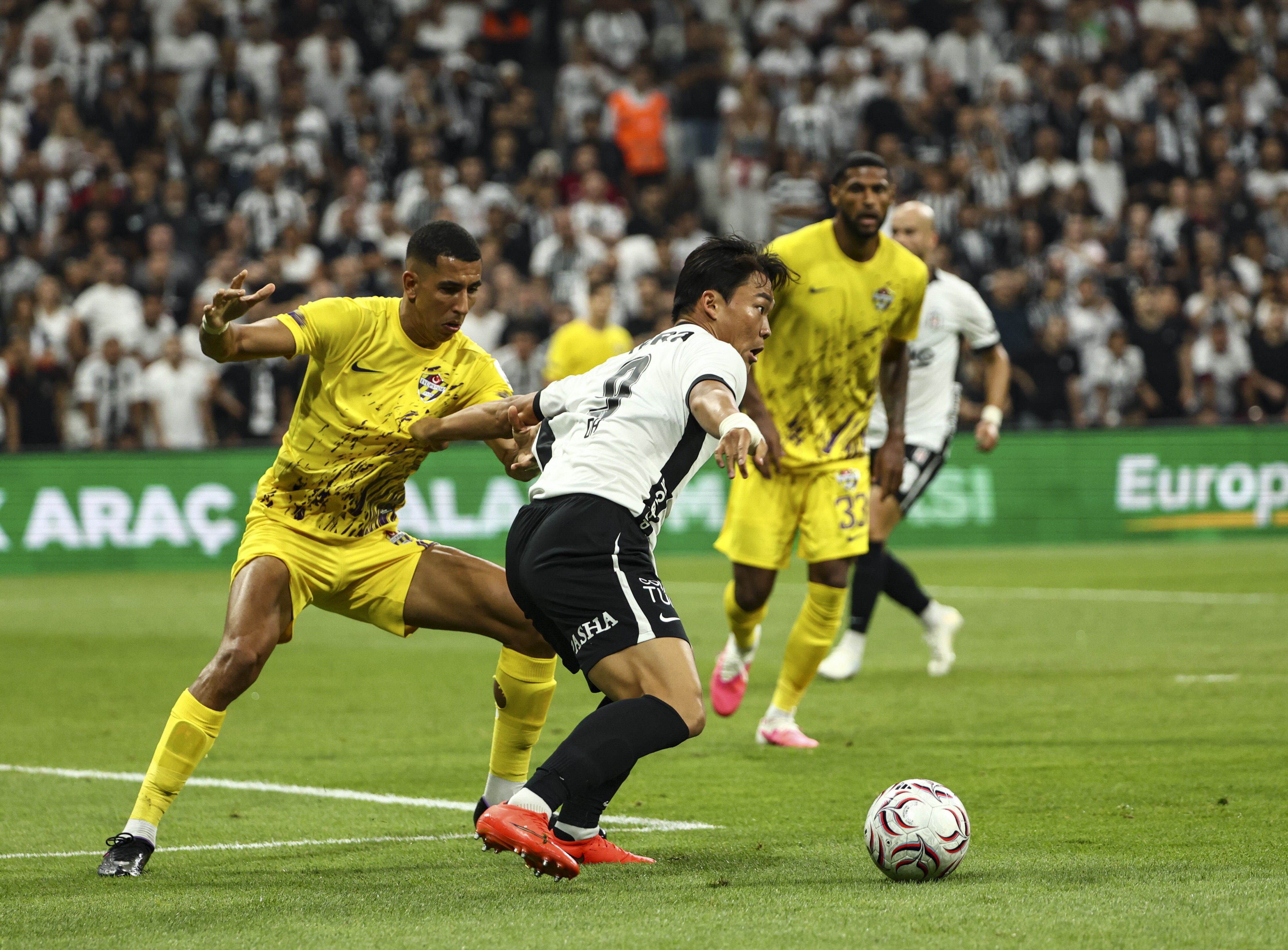 Beşiktaş sezona galibiyetle başladı! Maç sonucu: 1-0-2