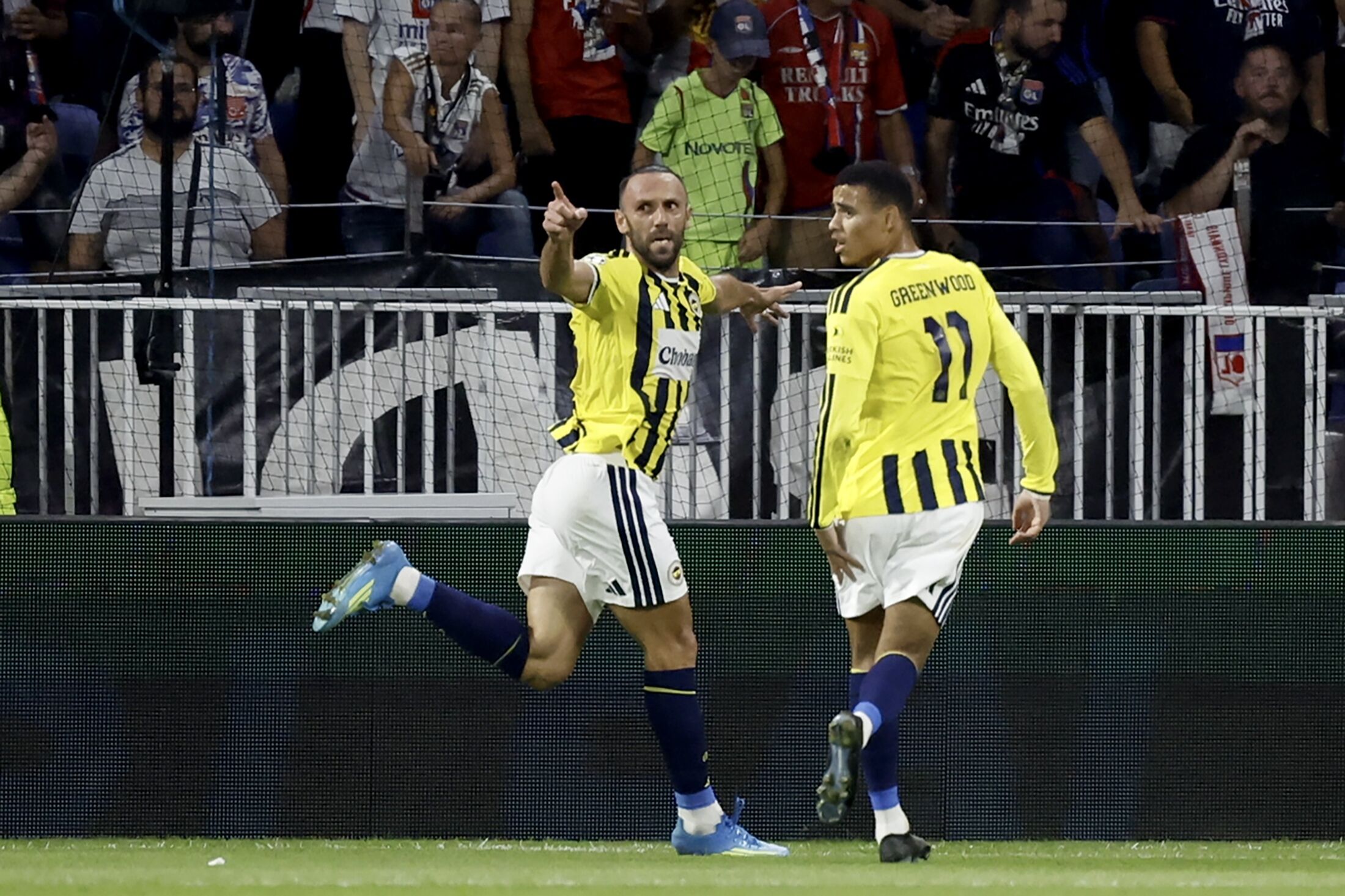 Fenerbahçe Lyon’u 2-1 mağlup etti-4