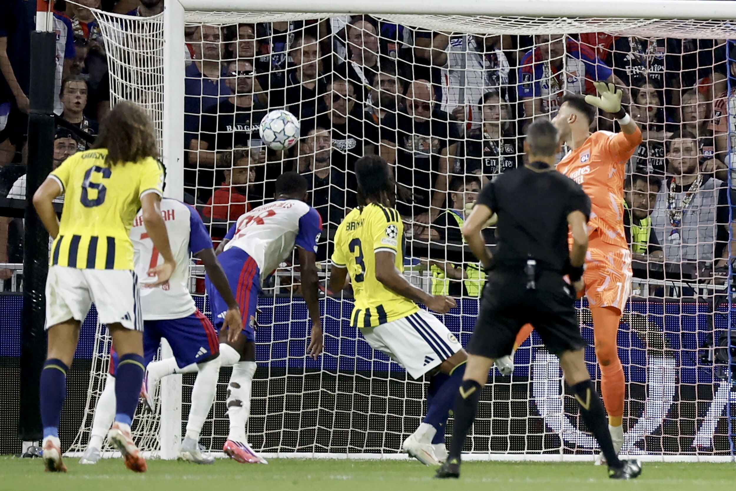 Fenerbahçe Lyon’u 2-1 mağlup etti-3