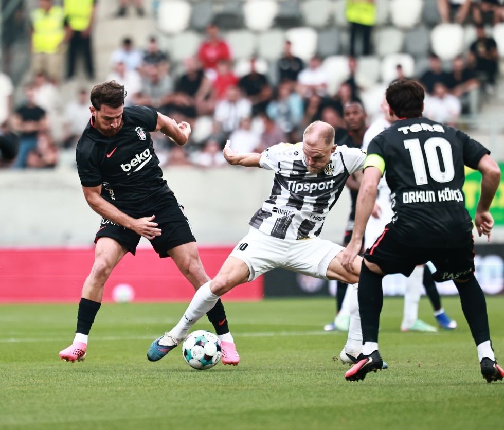 Beşiktaş Hradec Kralove’yi 1 Mağlup Etti (3)
