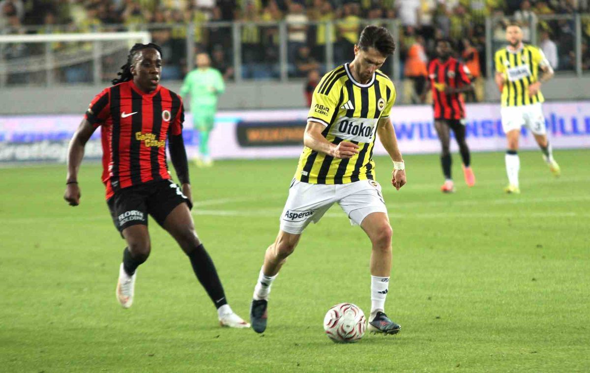 Gençlerbirliği Fenerbahçe'yi 2 1 Mağlup Etti-1