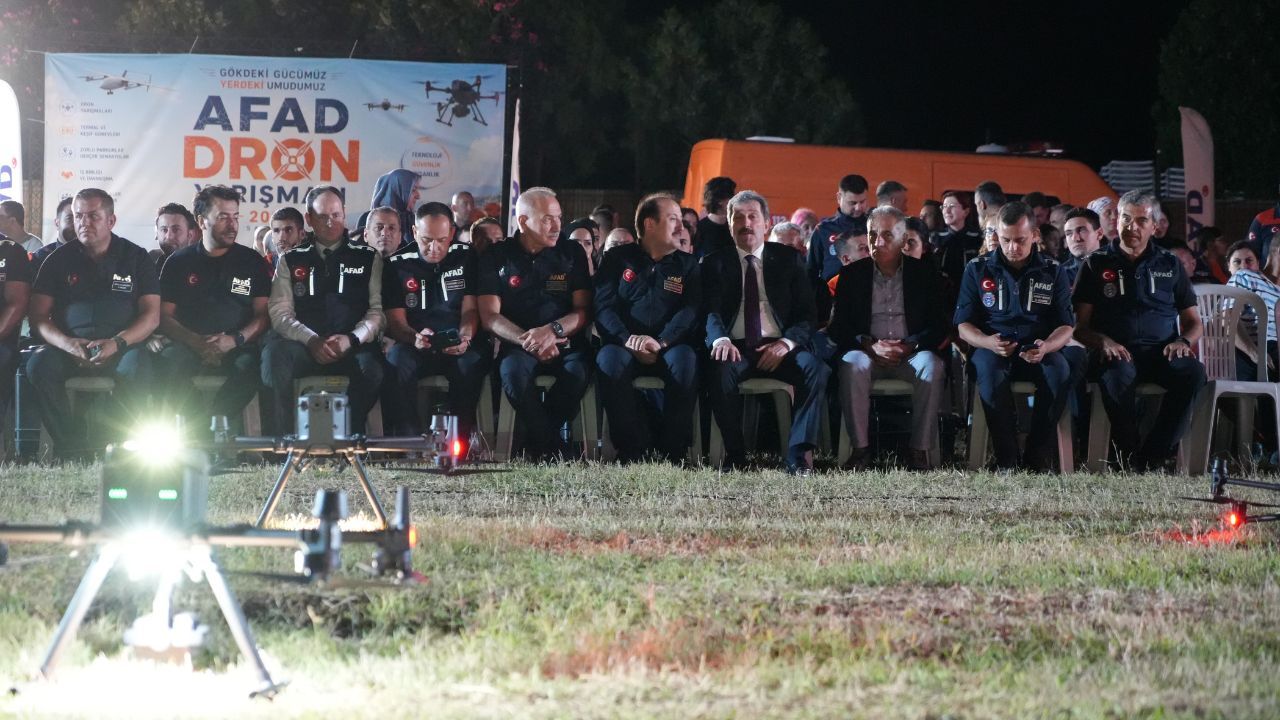 Samsun’da AFAD dron yarışmasında gökyüzünde görsel şölen-1