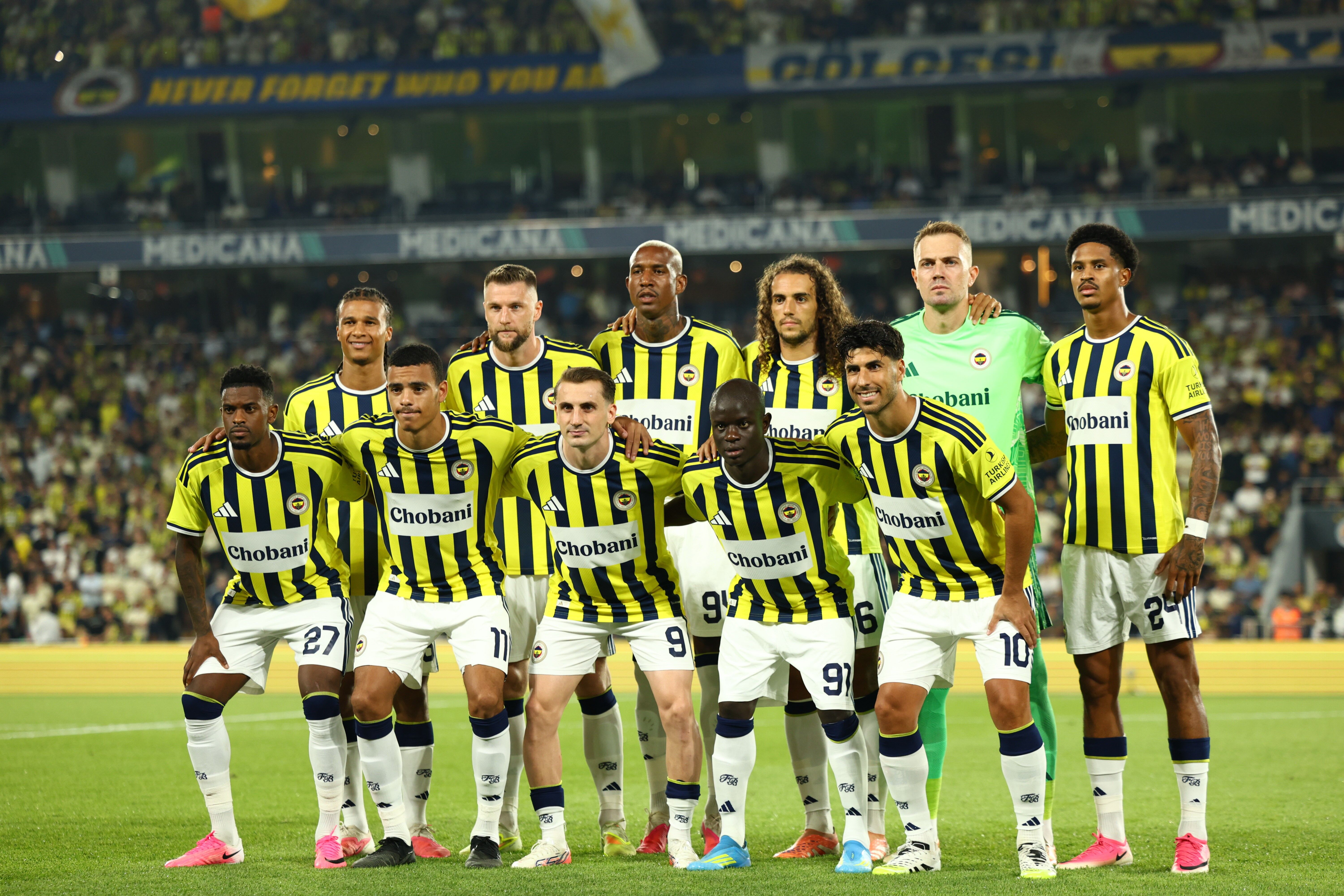 Fenerbahçe'de Ilk 11'E Iki Isim Değişikliği (3)