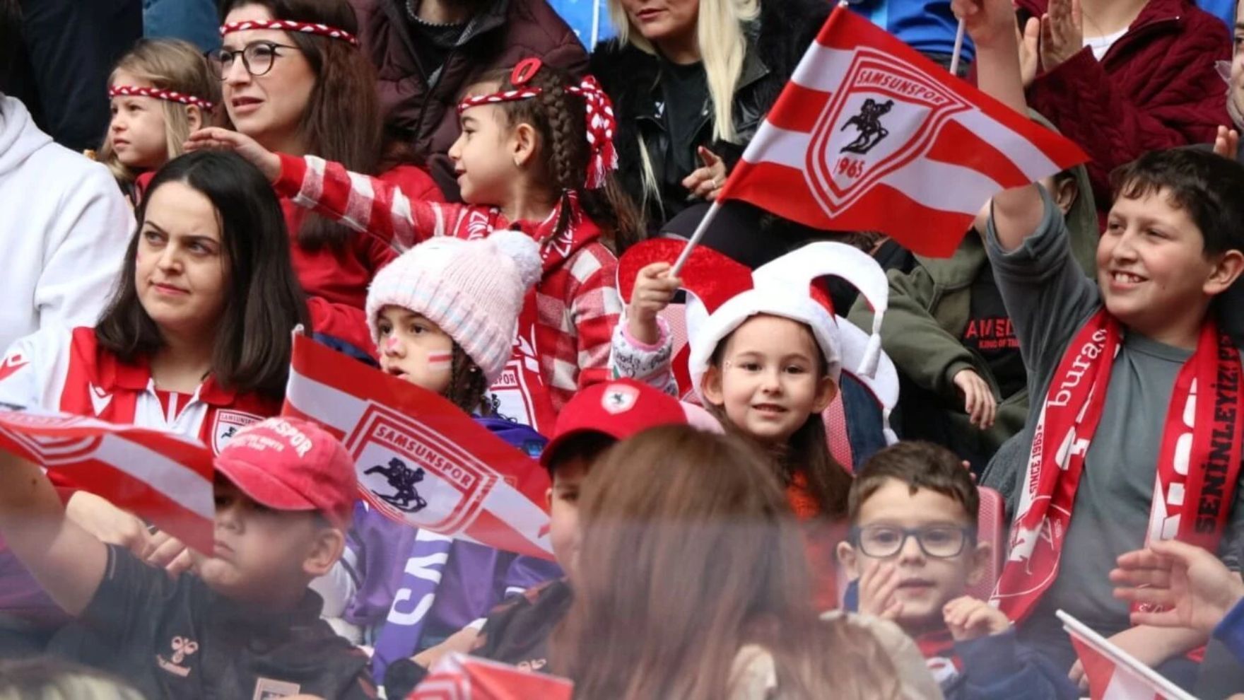 Forza Şirinler duyurdu: “Samsunspor tribünü sizlerin reklam panosu değildir”-3