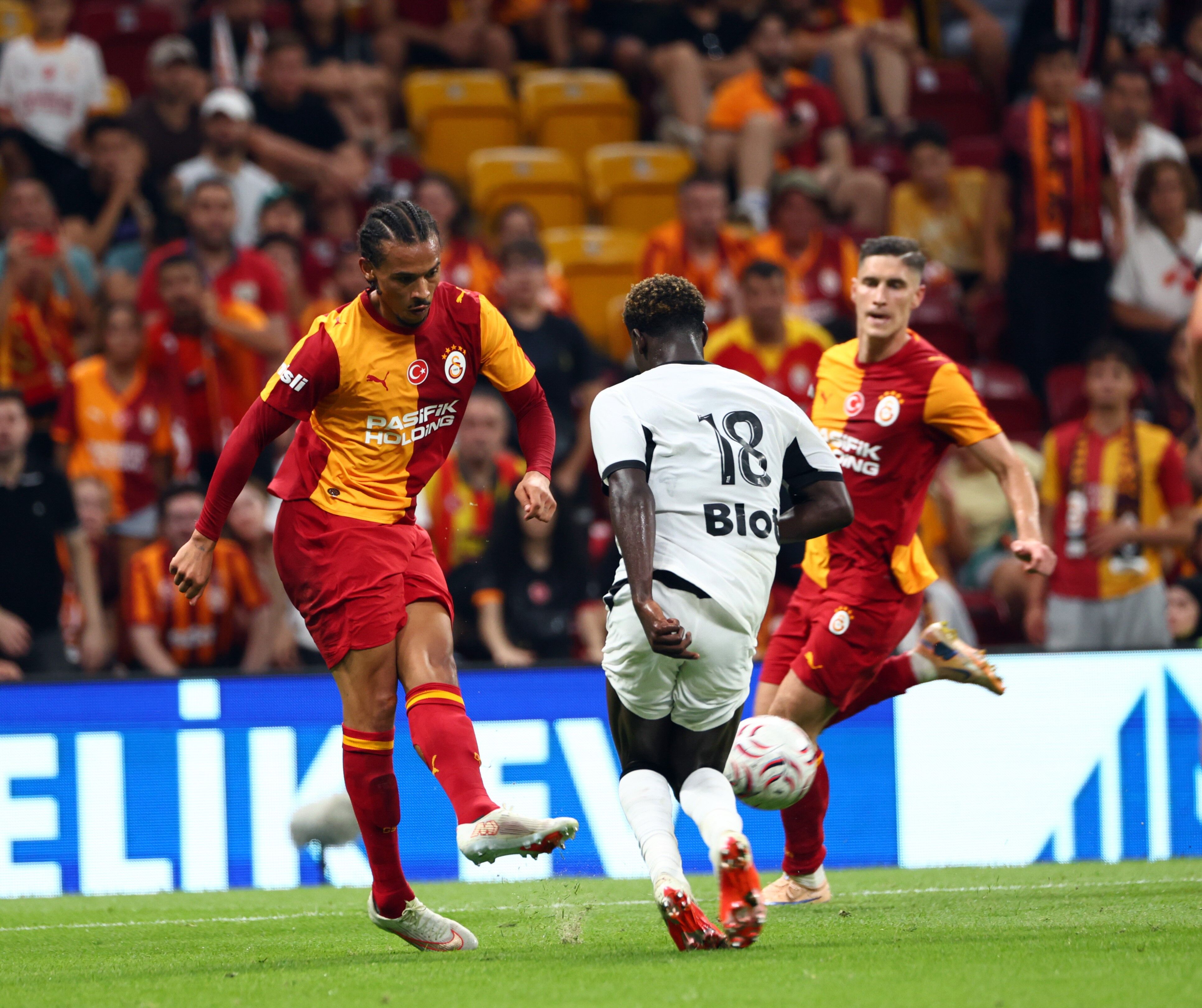 Galatasaray Rennes Ile 3 3 Berabere Kaldı (4)
