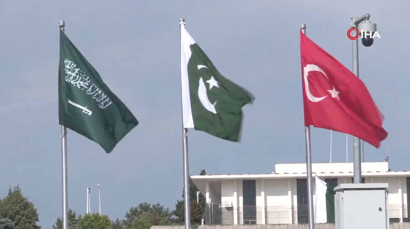 İslambad'da Türk Bayrağı Göndere Çekildi