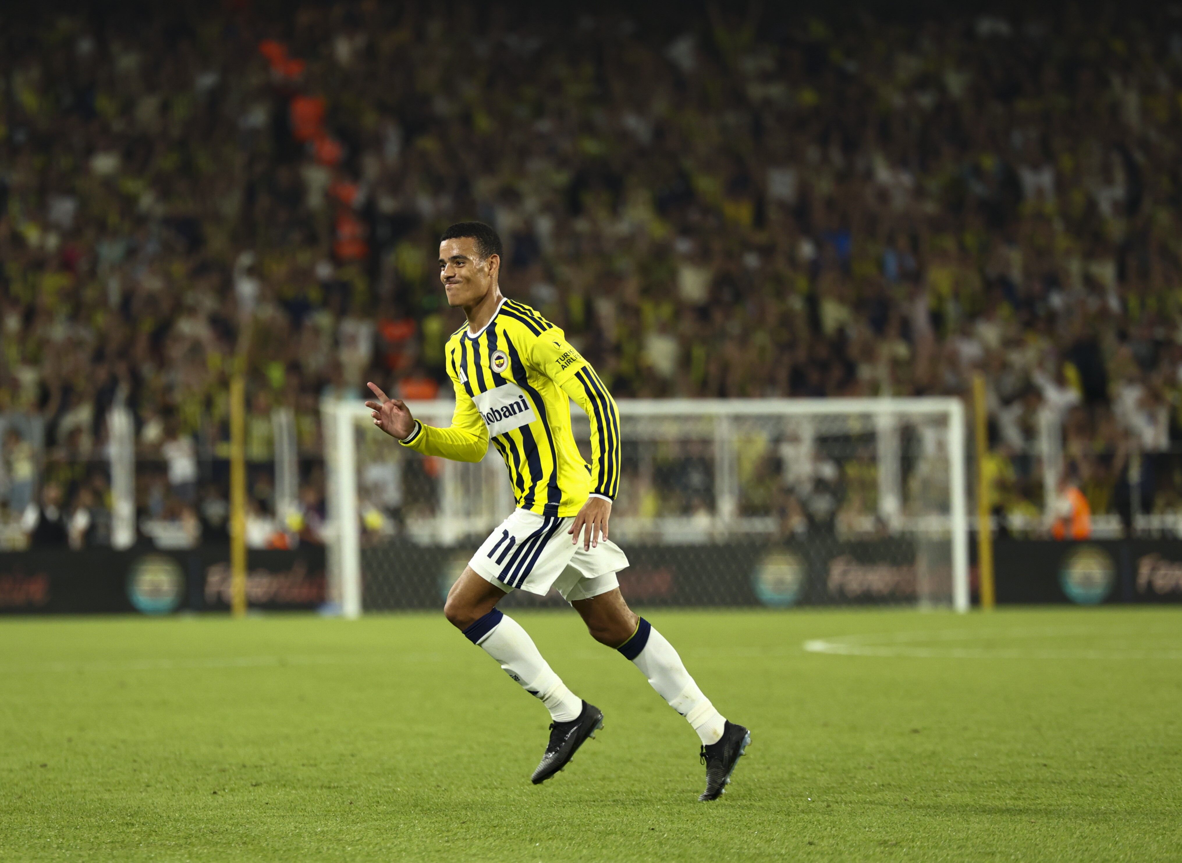 Mason Greenwood Fenerbahçe'deki Ilk Golünü Attı (3)