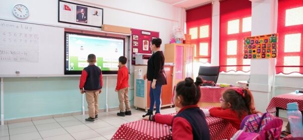 Milli Eğitim Bakanı öğretmenlere duyurdu: Eğitimler çevrim içi yapılacak-1